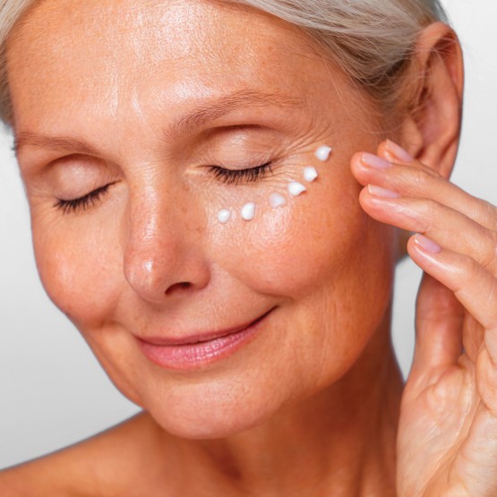 Soin contour des yeux